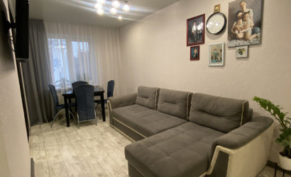 Купить 3-комнатную квартиру, Барановичи, Брестская ул., 285. Фото 1