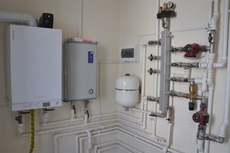 Газовый и электрокотел дома