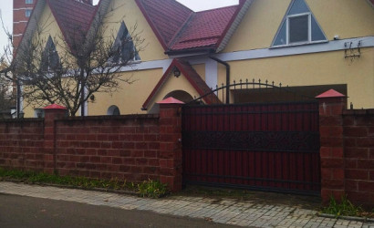 Купить коттедж, Витебск, Сильницкого 3-я ул., 29, 14.98 соток. Фото 1