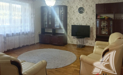 Купить 3-комнатную квартиру, Брест, Киевка, ул. Октябрьская. Фото 2