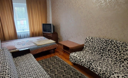 Снять 3-комнатную квартиру на сутки, Столин, Советская  111. Фото 5