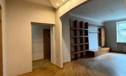 Купить 3-комнатную квартиру, Минск, Коммунистическая ул. 14 (Центральный район). Фото 1