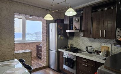 Купить 3-комнатную квартиру, Витебск, Лазо ул., 131. Фото 1