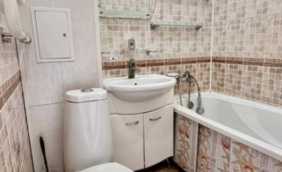 Купить 3-комнатную квартиру, Солигорск, Ленинского Комсомола ул., 12. Фото 1