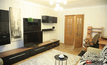 Снять 4-комнатную квартиру на сутки, Бобруйск, Рокоссовского, д.50. Фото 1