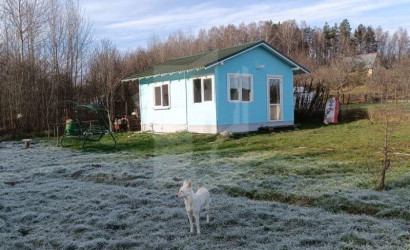 Купить дом в деревне, Кветка, 5.5 соток. Фото 2