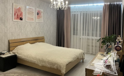 Купить 3-комнатную квартиру, Кобрин, , . Фото 1