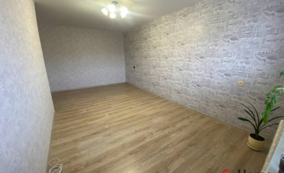 Купить 2-комнатную квартиру, Новополоцк, Армейская ул., 18. Фото 1