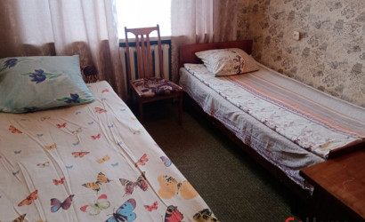 Снять 3-комнатную квартиру на сутки, Октябрьский, Звонковича, 21. Фото 1