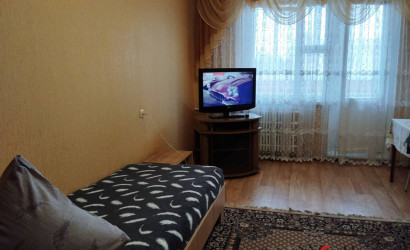 Снять 3-комнатную квартиру на сутки, Береза, Вл.Ленина 21. Фото 1