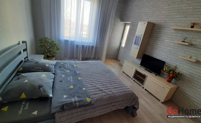 Снять 3-комнатную квартиру на сутки, Кобрин, Интернациональная . Фото 1