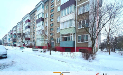 Купить 2-комнатную квартиру, Слуцк, Социалистическая ул., 158. Фото 1