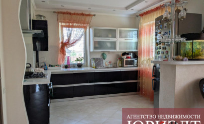 Купить коттедж, Тельмы-2, Центральная, 10 соток. Фото 11