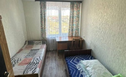 Снять 3-комнатную квартиру на сутки, Калинковичи, Советская 106. Фото 1