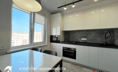 Снять 3-комнатную квартиру, Минск, Асаналиева ул. 32 (Октябрьский район). Фото 1