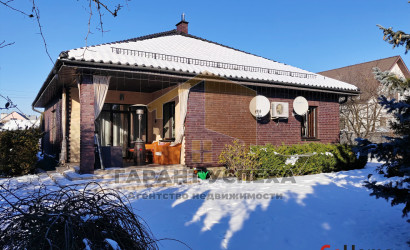 Купить дом, Брест, пер. Брусничный, 10.88 соток. Фото 1