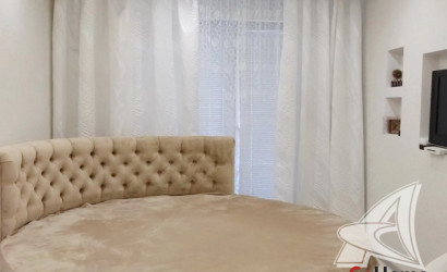 Купить 4-комнатную квартиру, Кобрин, , . Фото 1