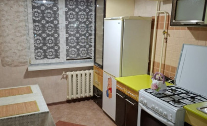 Снять 3-комнатную квартиру на сутки, Скидель, ул. Гагарина, д. 45. Фото 1