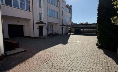 Купить 3-комнатную квартиру, Пинск, Иркутско-Пинской Дивизии, 11. Фото 2