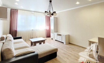 Купить 2-комнатную квартиру, Брест, Центр, б-р Космонавтов. Фото 1