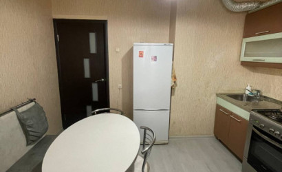 Снять 1-комнатную квартиру на сутки, Калинковичи, Сомова, дом 89. Фото 3