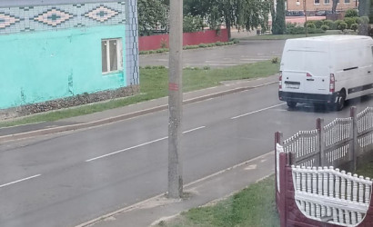 Купить 2-комнатную квартиру, Логишин, Ленина, 69. Фото 1