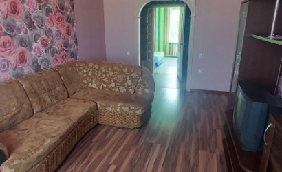 Снять 3-комнатную квартиру на сутки, Береза, Горина Коляды 15 . Фото 1