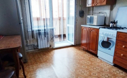 Снять 3-комнатную квартиру на сутки, Болбасово, Центральная, 10А. Фото 1