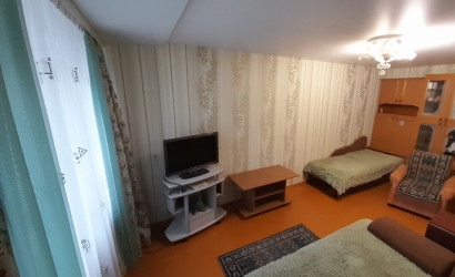 Снять 1-комнатную квартиру на сутки, Городок, Коммунистическая 42. Фото 2