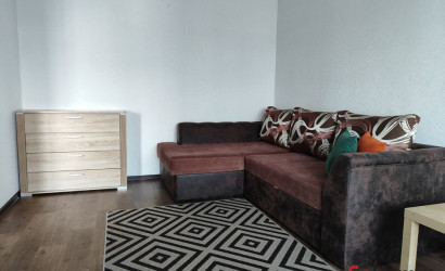 Снять 2-комнатную квартиру на сутки, Минск, ул. Народная, д. 45 (Заводской район). Фото 1