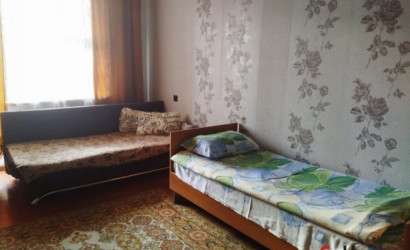 Снять 3-комнатную квартиру на сутки, Пружаны, Интернациональная, 30. Фото 3