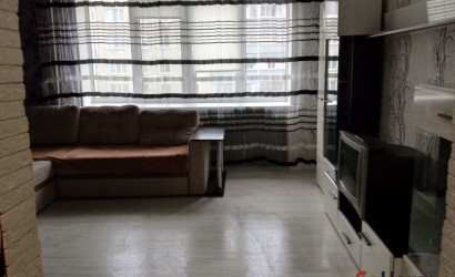 Снять 2-комнатную квартиру на сутки, Микашевичи, Молодёжная д 17Б. Фото 1