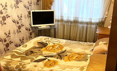 Снять 2-комнатную квартиру на сутки, Столин, Советская, 131. Фото 1