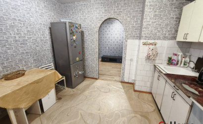 Снять 1-комнатную квартиру на сутки, Лошница, Кирова, 64. Фото 1