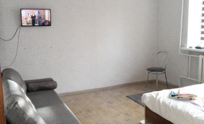 Снять 1-комнатную квартиру на сутки, Светлогорск, Интернациональная. Фото 2