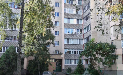 Купить 2-комнатную квартиру, Пинск, улица Брестская, 112. Фото 2