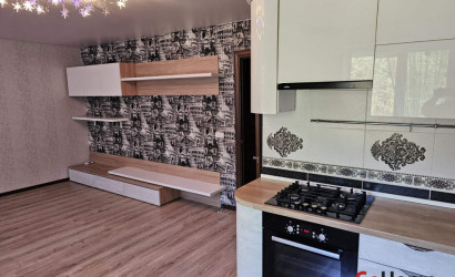 Купить 2-комнатную квартиру, Лесная, Акимов, 24. Фото 1