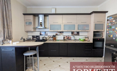 Купить коттедж, Тюхиничи, Веселая, 14.7 соток. Фото 9