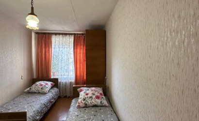 Снять 3-комнатную квартиру на сутки, Петриков, Королева, 2. Фото 1