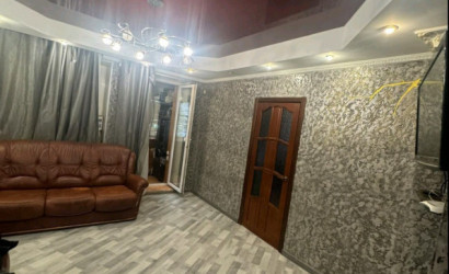 Купить 3-комнатную квартиру, Витебск, Карла Маркса, 8. Фото 1