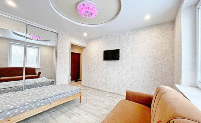 Снять 1-комнатную квартиру на сутки, Фаниполь, Брестская улица, 3. Фото 2