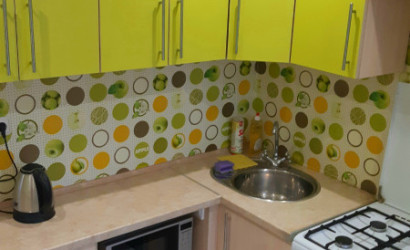 Снять 1-комнатную квартиру на сутки, Горки, проспект Интернациональный 12. Фото 2