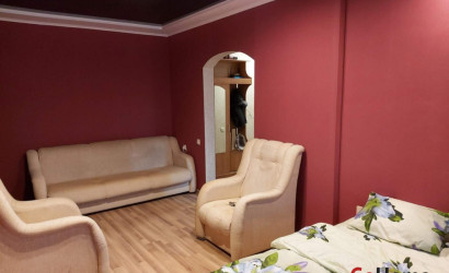 Снять 2-комнатную квартиру на сутки, Могилев, ул. Крупской, д. 65. Фото 1