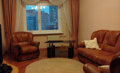 Купить 3-комнатную квартиру, Новополоцк, Молодежная ул., 180/1. Фото 1