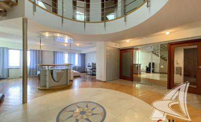 Купить 3-комнатную квартиру, Брест, Центр, ул. Халтурина. Фото 1