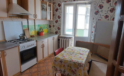 Снять 3-комнатную квартиру на сутки, Чечерск, Советская, 53. Фото 1