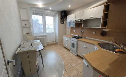 Купить 3-комнатную квартиру, Кобрин, Дружбы, 35. Фото 7