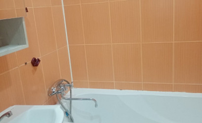 Снять 1-комнатную квартиру на сутки, Лельчицы, Советская 59. Фото 2