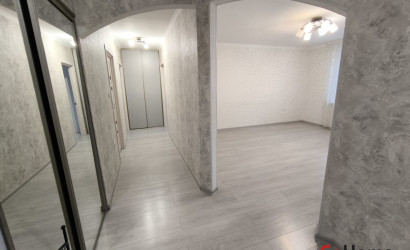 Купить 3-комнатную квартиру, Кобрин, Дружбы, 35. Фото 4