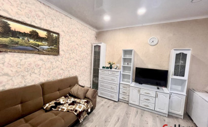 Снять 2-комнатную квартиру на сутки, Барановичи, Р.Люксембург,дом10. Фото 1